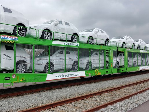 Hödlmayr rail logistics train
