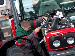 Agricultural and construction machinery at Hödlmayr