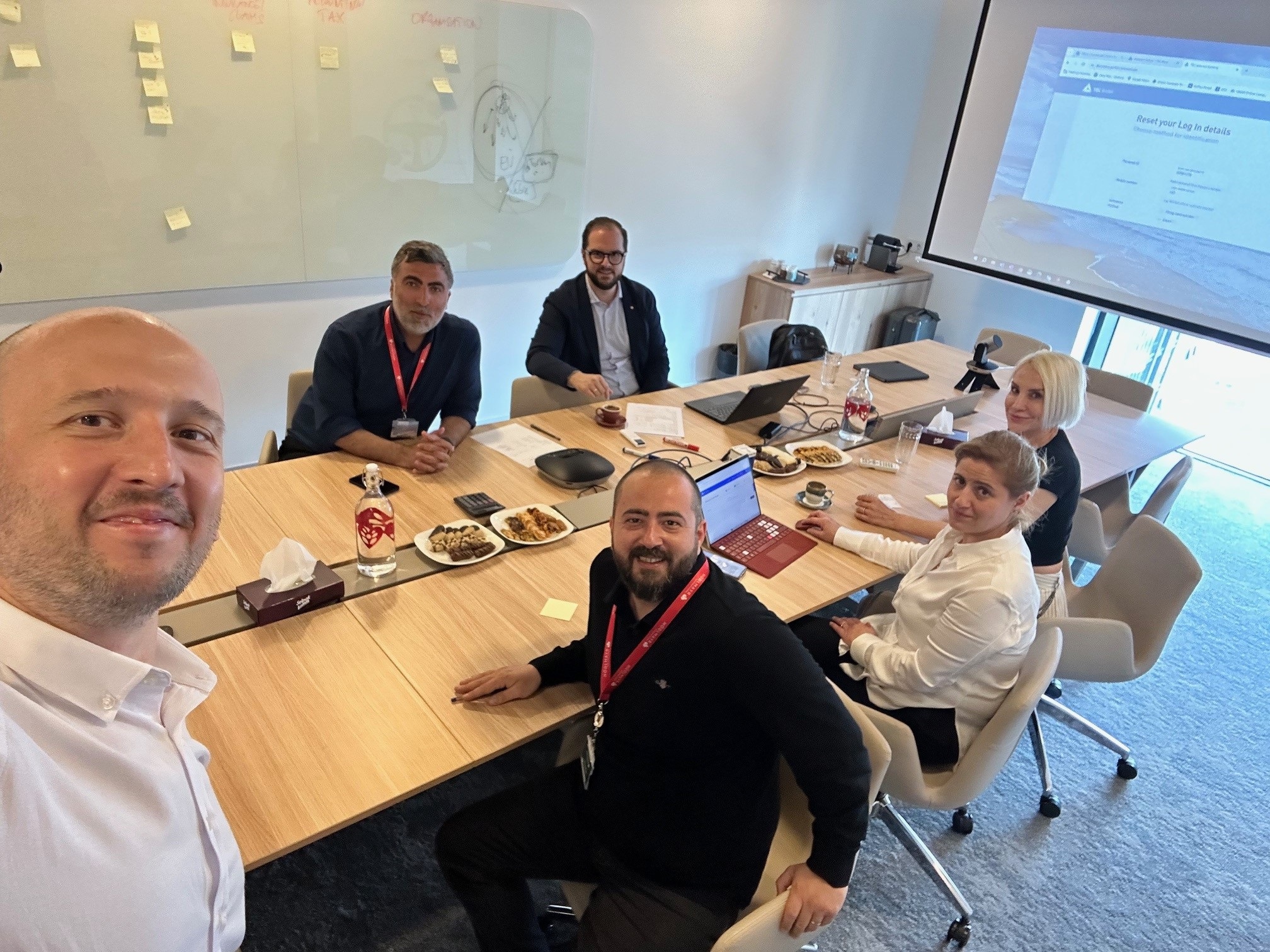 Employees at risk management training at Hödlmayr